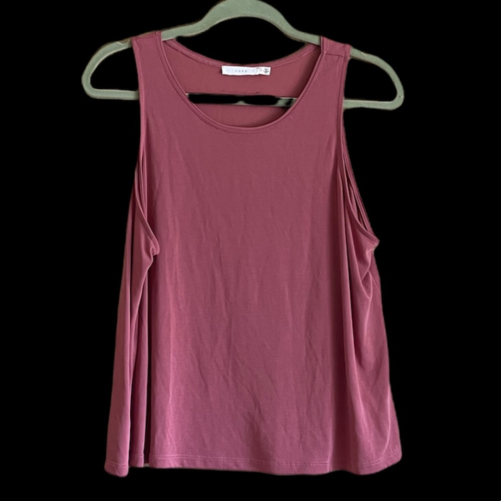 Lush sleeveless top